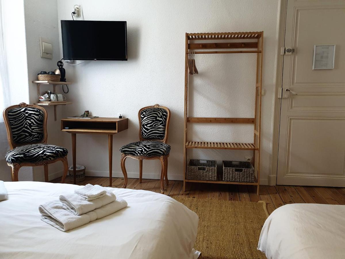 Chambres D'Hotes Et Gites- L'Abri Sous Roche Tautavel Exterior foto